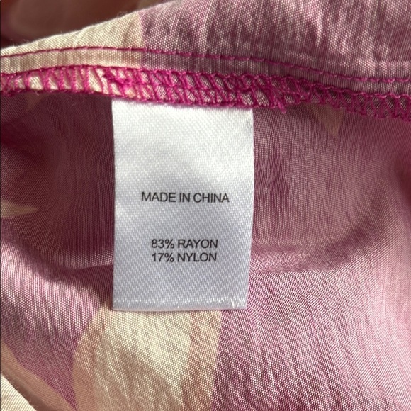 NWT DREW Women’s Medium Pink Floral Notched Collar Blouse Elastic Waist - Picture 6 of 6